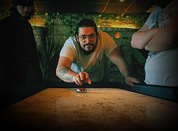 Tables de shuffleboard chez Freeing