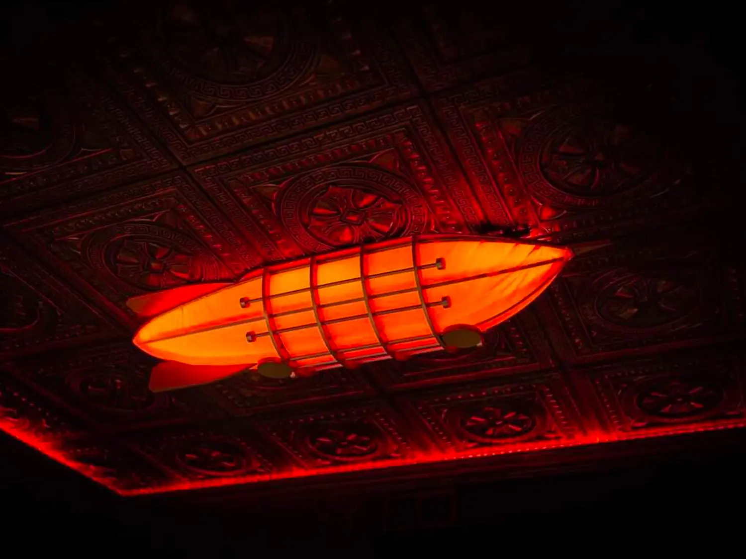 Décor immersif de l’Escape Game Sherlock Holmes chez Freeing
